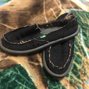 Sanuks slip ons